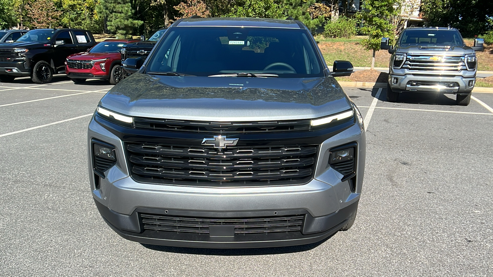 2024 Chevrolet Traverse FWD LT 2