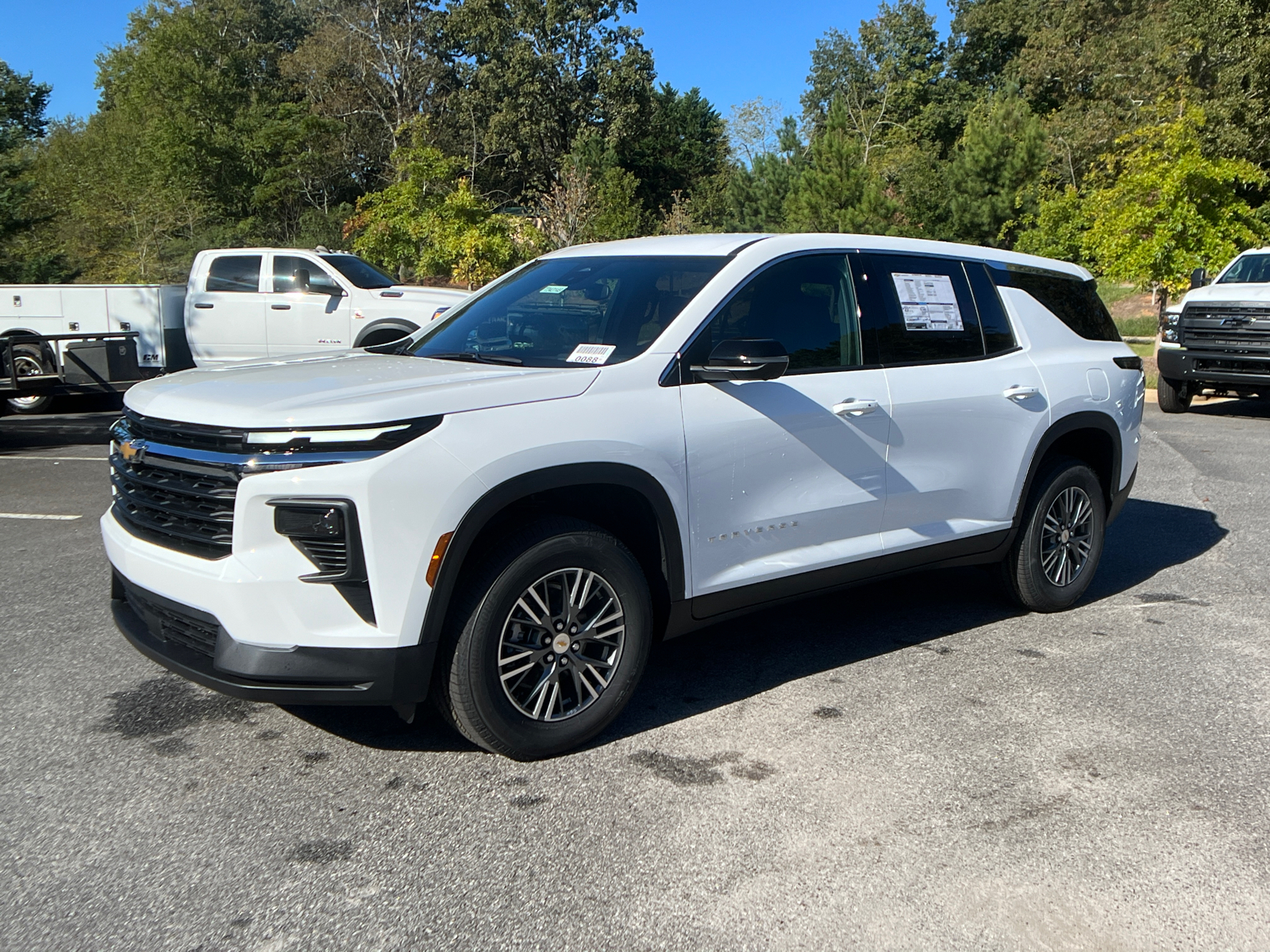 2024 Chevrolet Traverse FWD LS 1