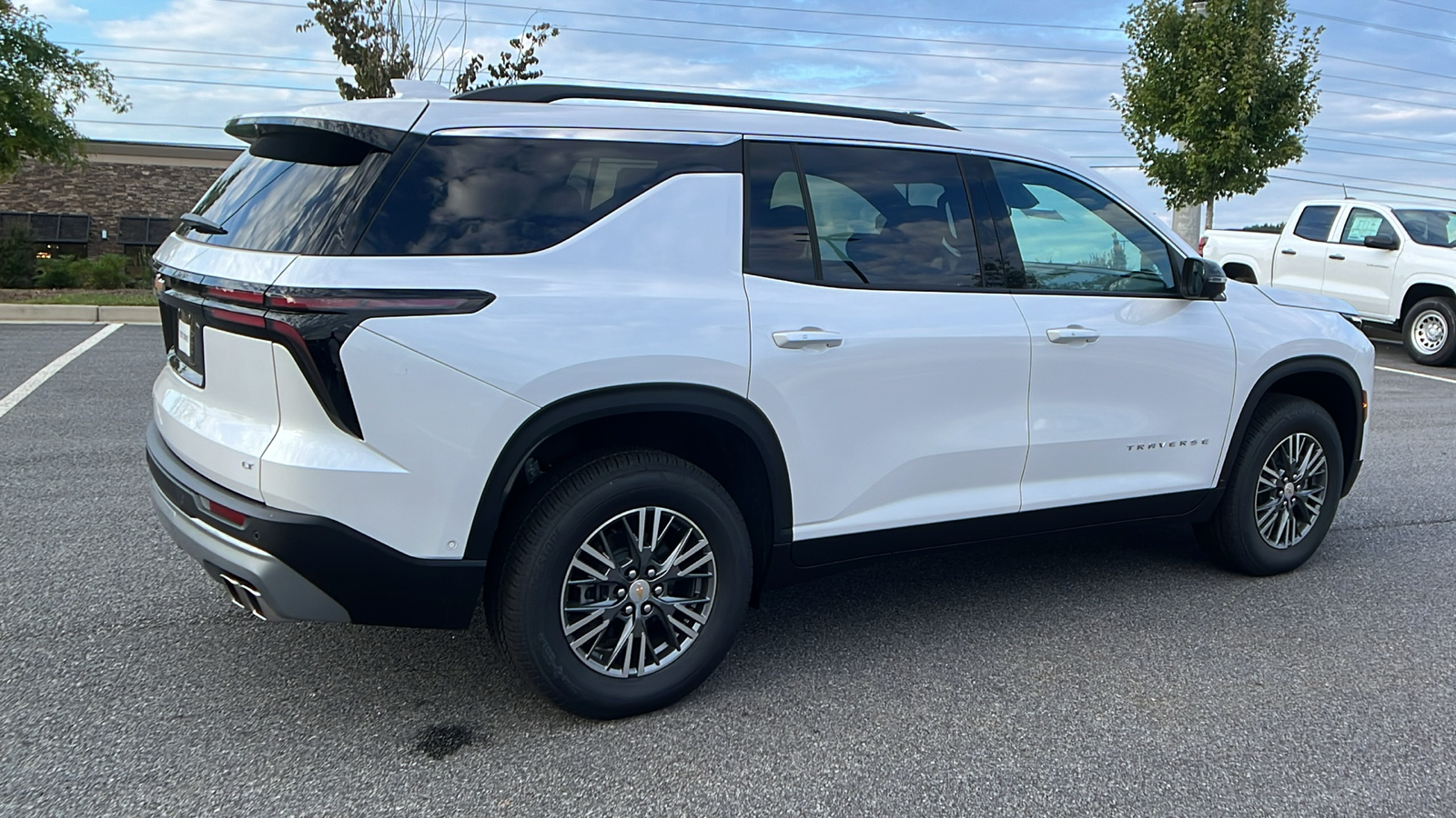 2024 Chevrolet Traverse FWD LT 5