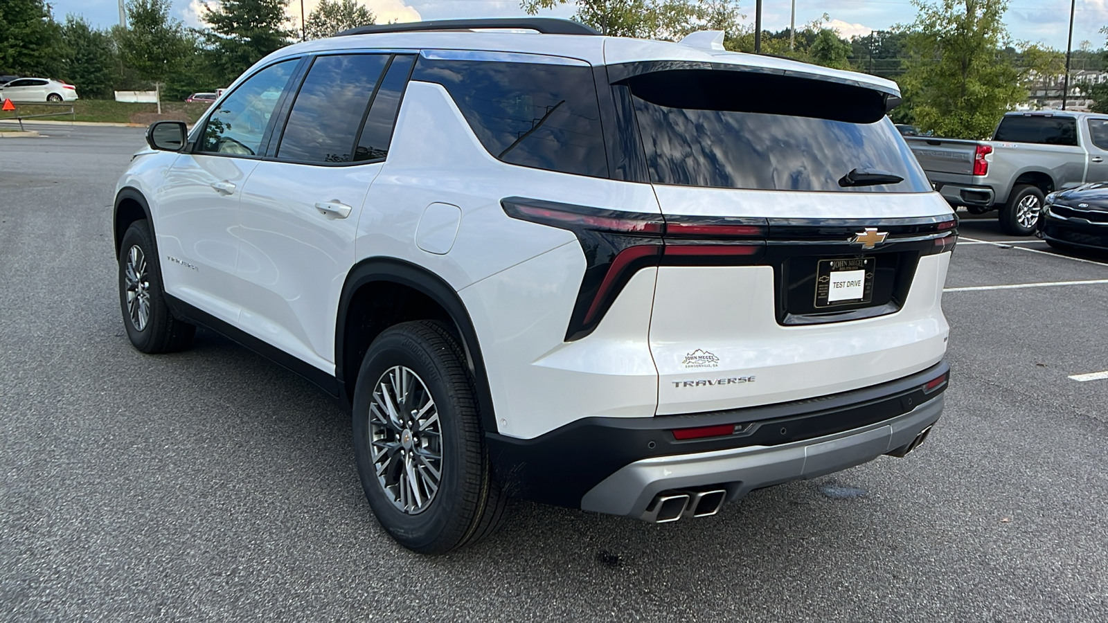 2024 Chevrolet Traverse FWD LT 7