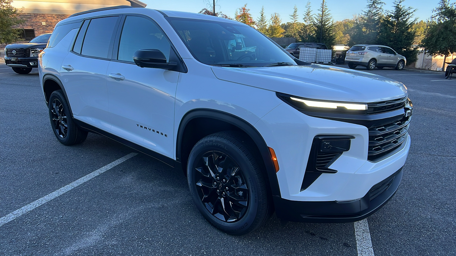 2024 Chevrolet Traverse FWD LT 3