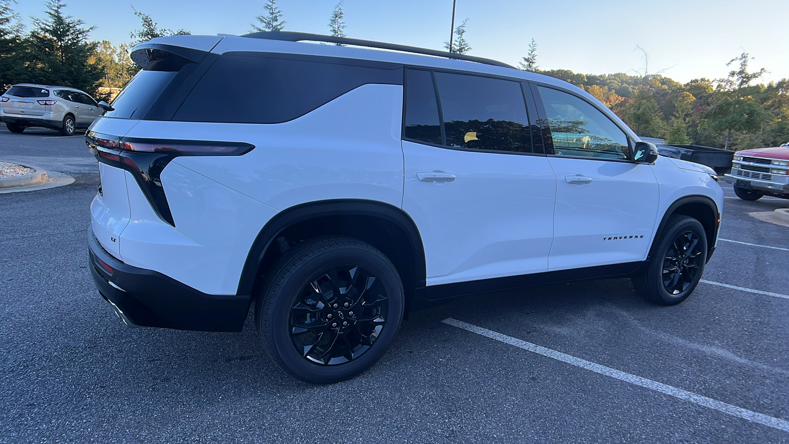 2024 Chevrolet Traverse FWD LT 5