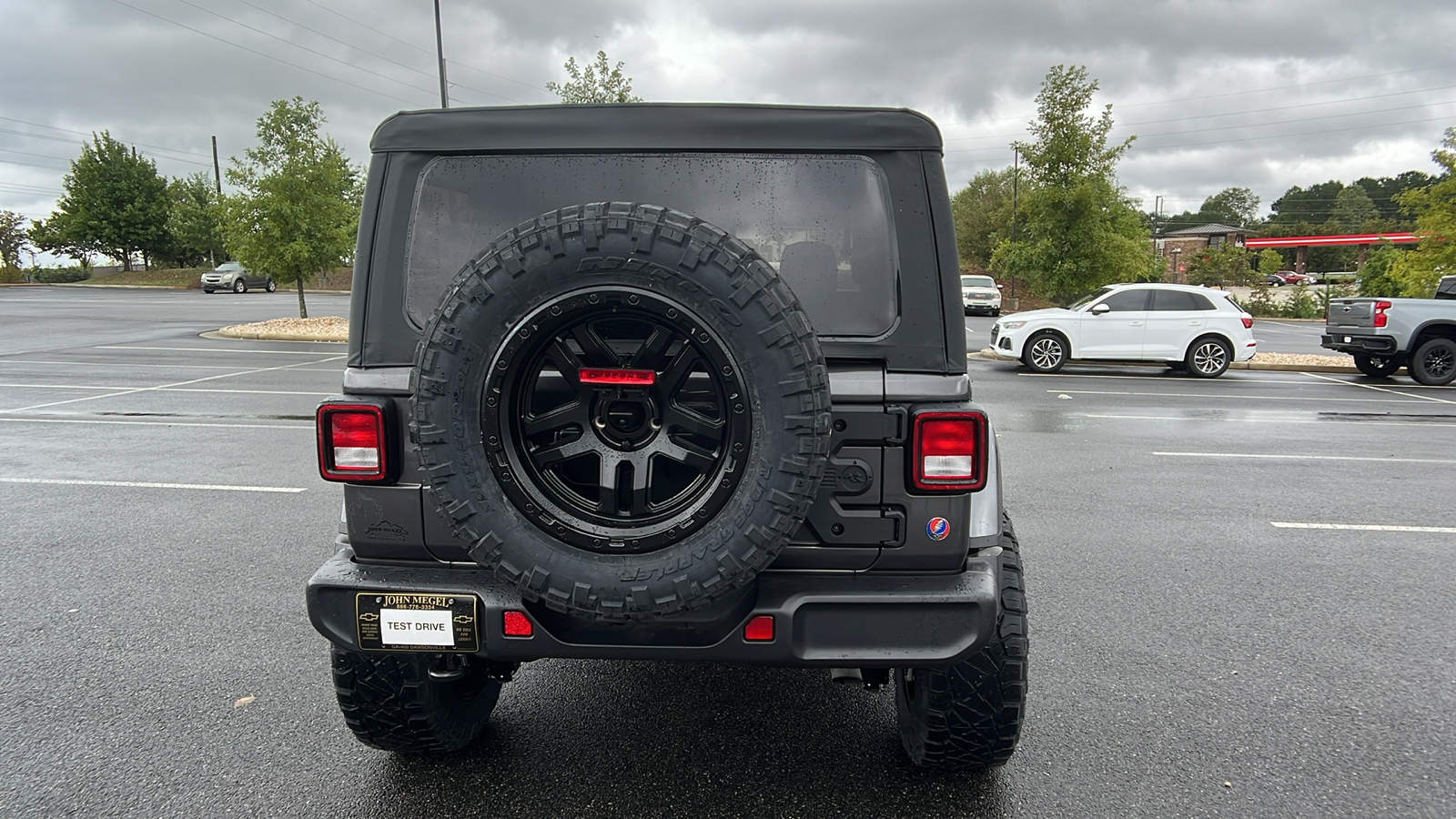 2023 Jeep Wrangler Sahara 7