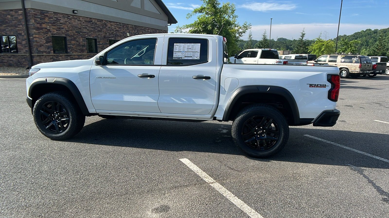 2024 Chevrolet Colorado 4WD Trail Boss 8