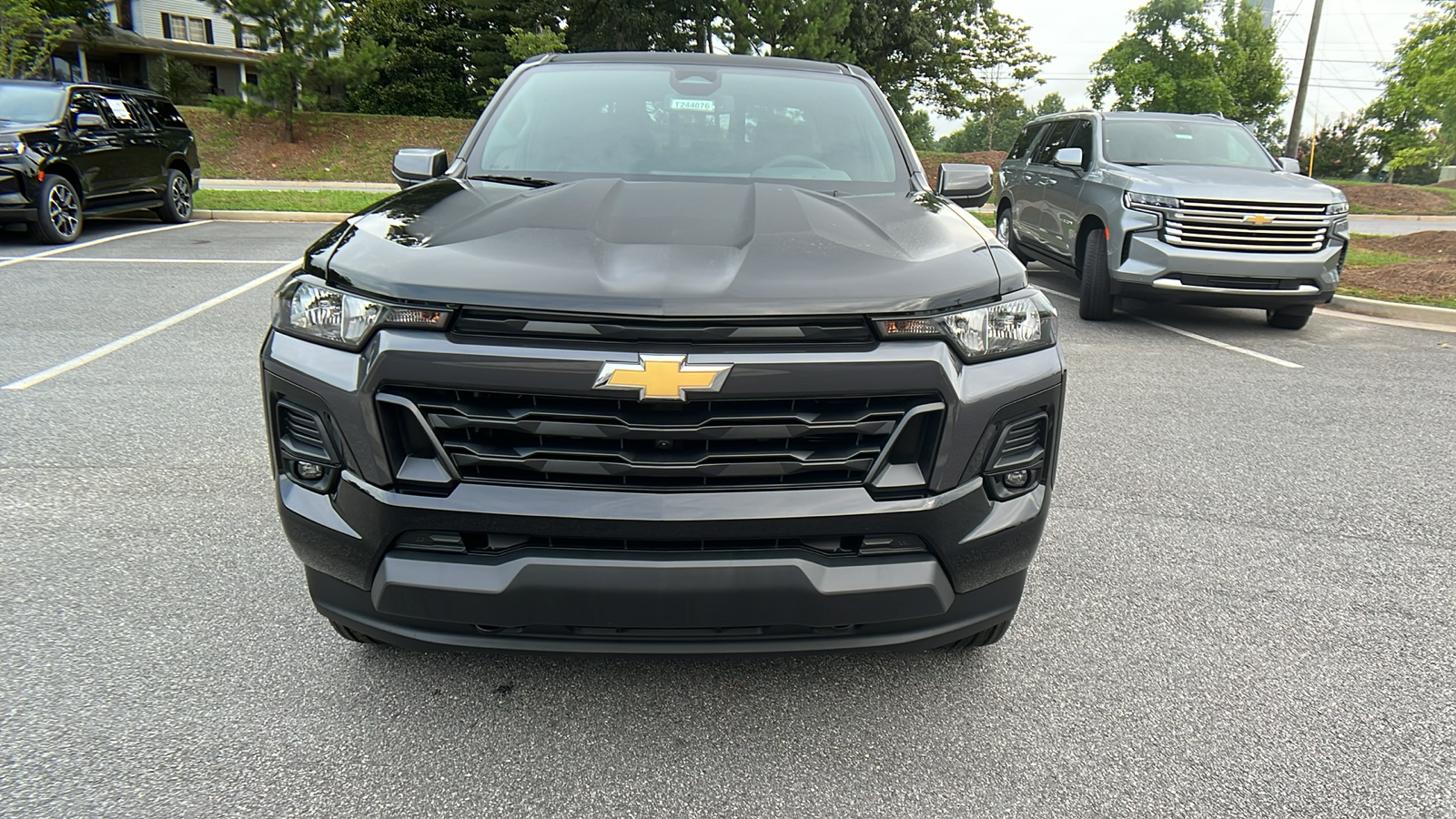 2024 Chevrolet Colorado 4WD LT 2