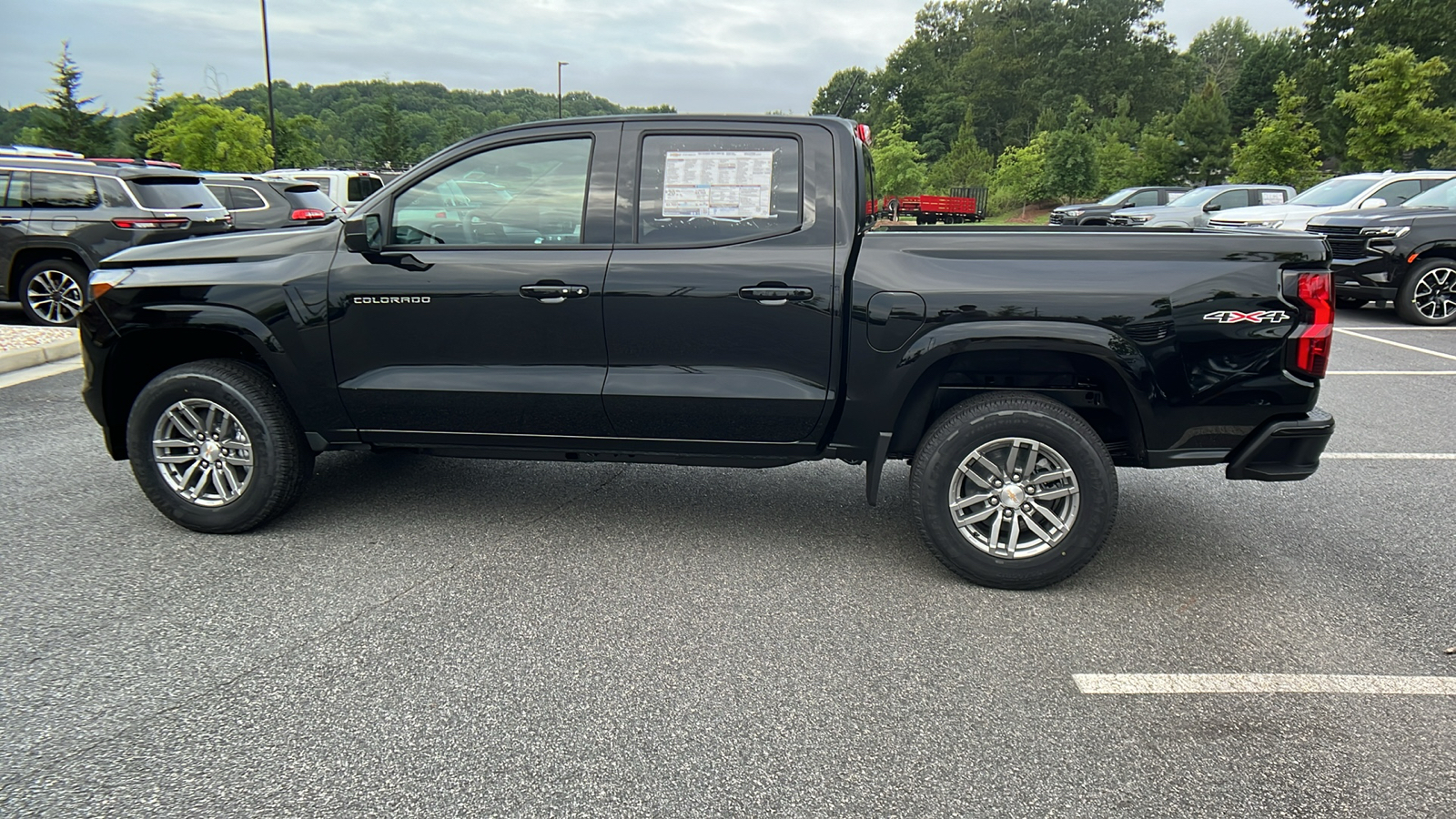 2024 Chevrolet Colorado 4WD LT 8