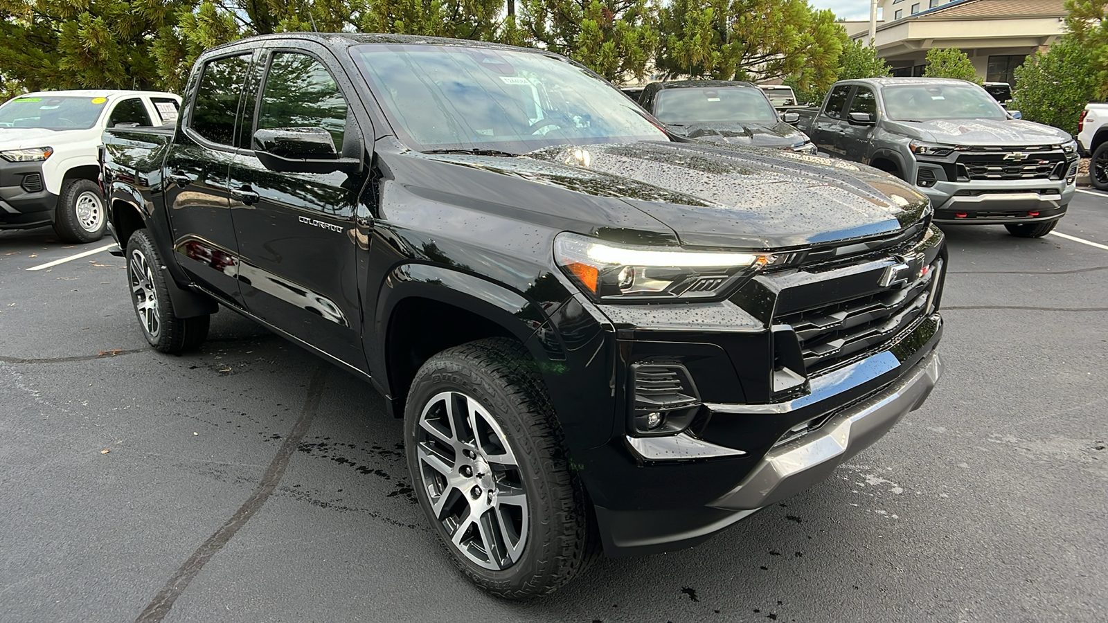 2024 Chevrolet Colorado 4WD Z71 3