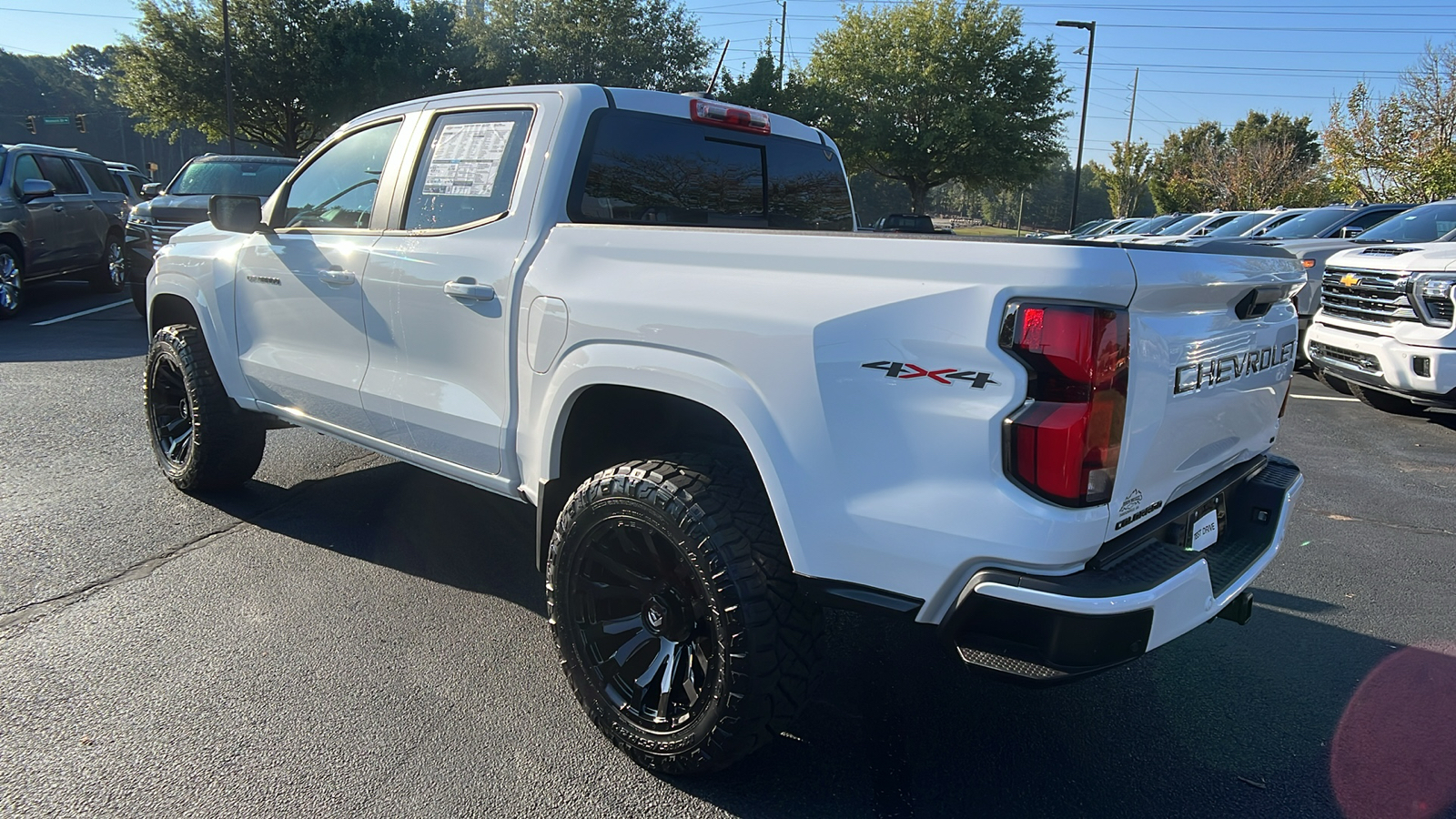 2024 Chevrolet Colorado 4WD LT 7