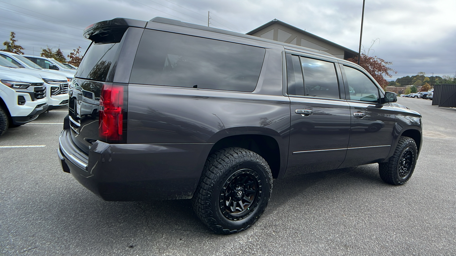 2017 Chevrolet Suburban Premier 6