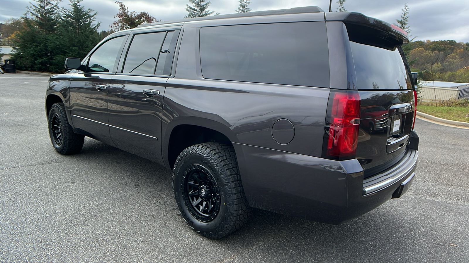 2017 Chevrolet Suburban Premier 8