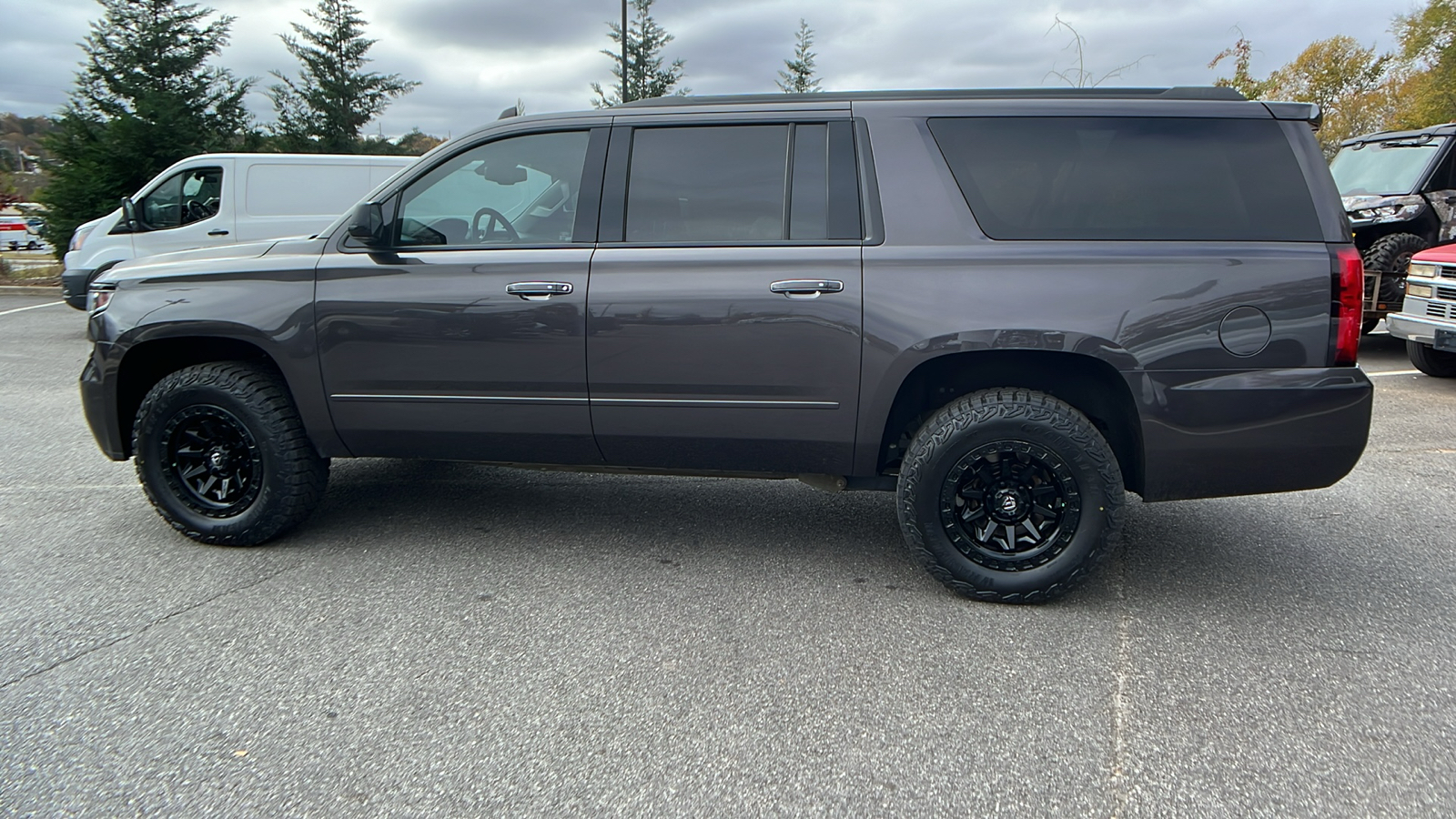 2017 Chevrolet Suburban Premier 9