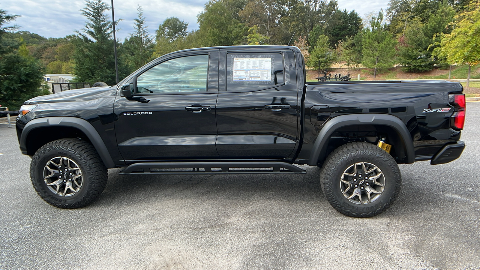 2024 Chevrolet Colorado 4WD ZR2 8