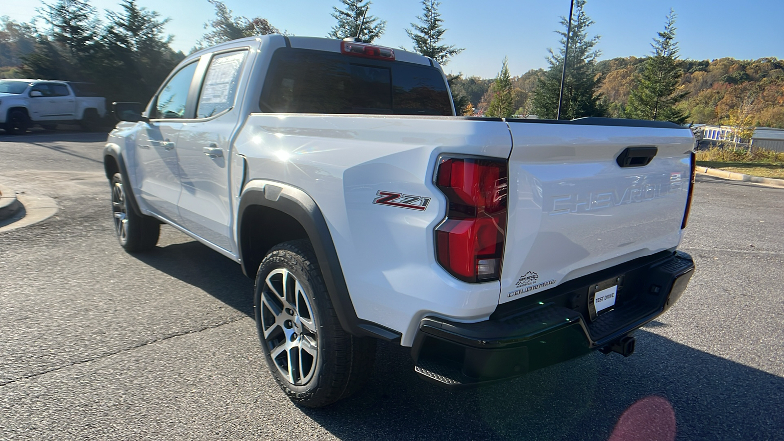 2024 Chevrolet Colorado 4WD Z71 8