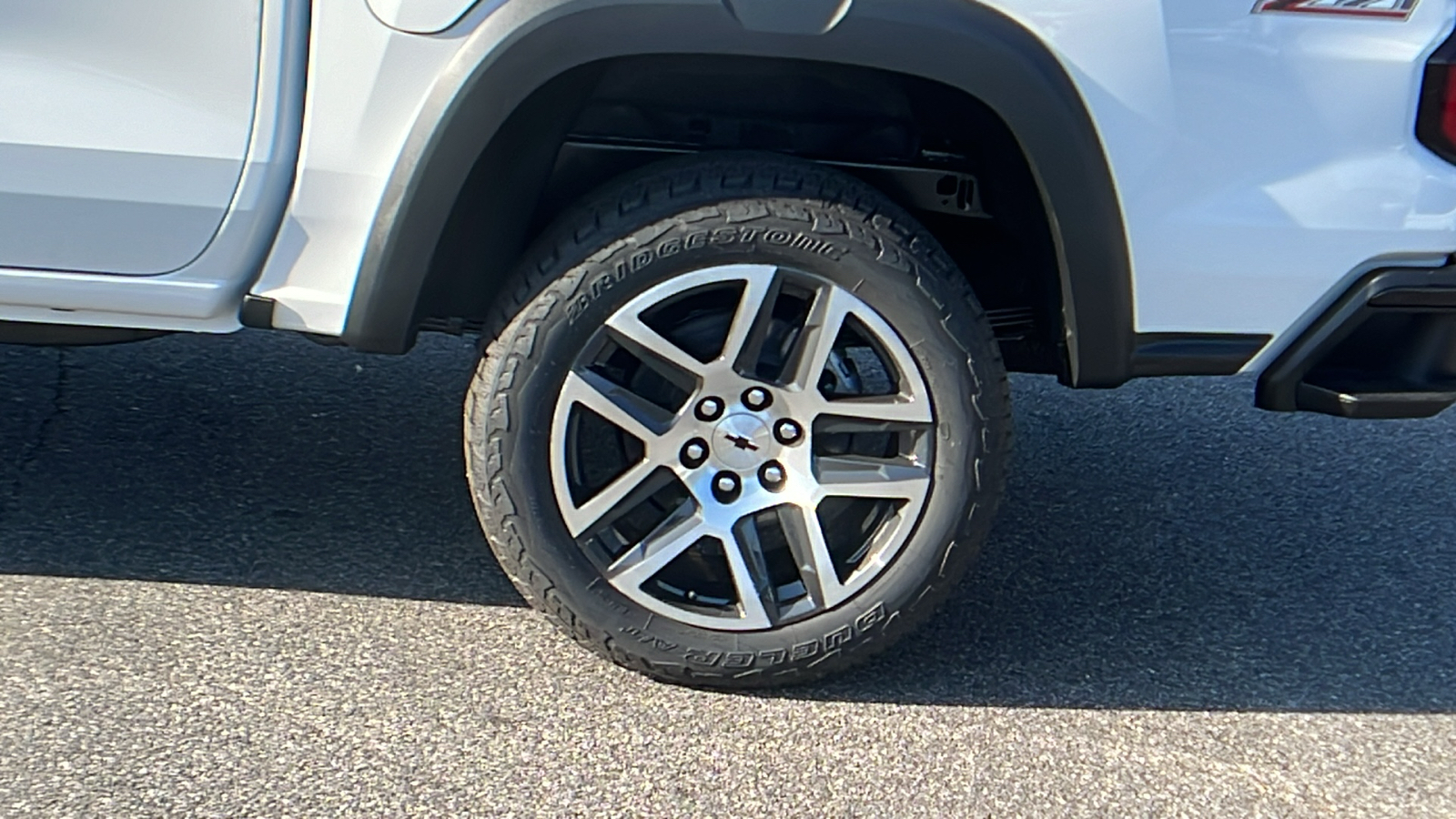 2024 Chevrolet Colorado 4WD Z71 10