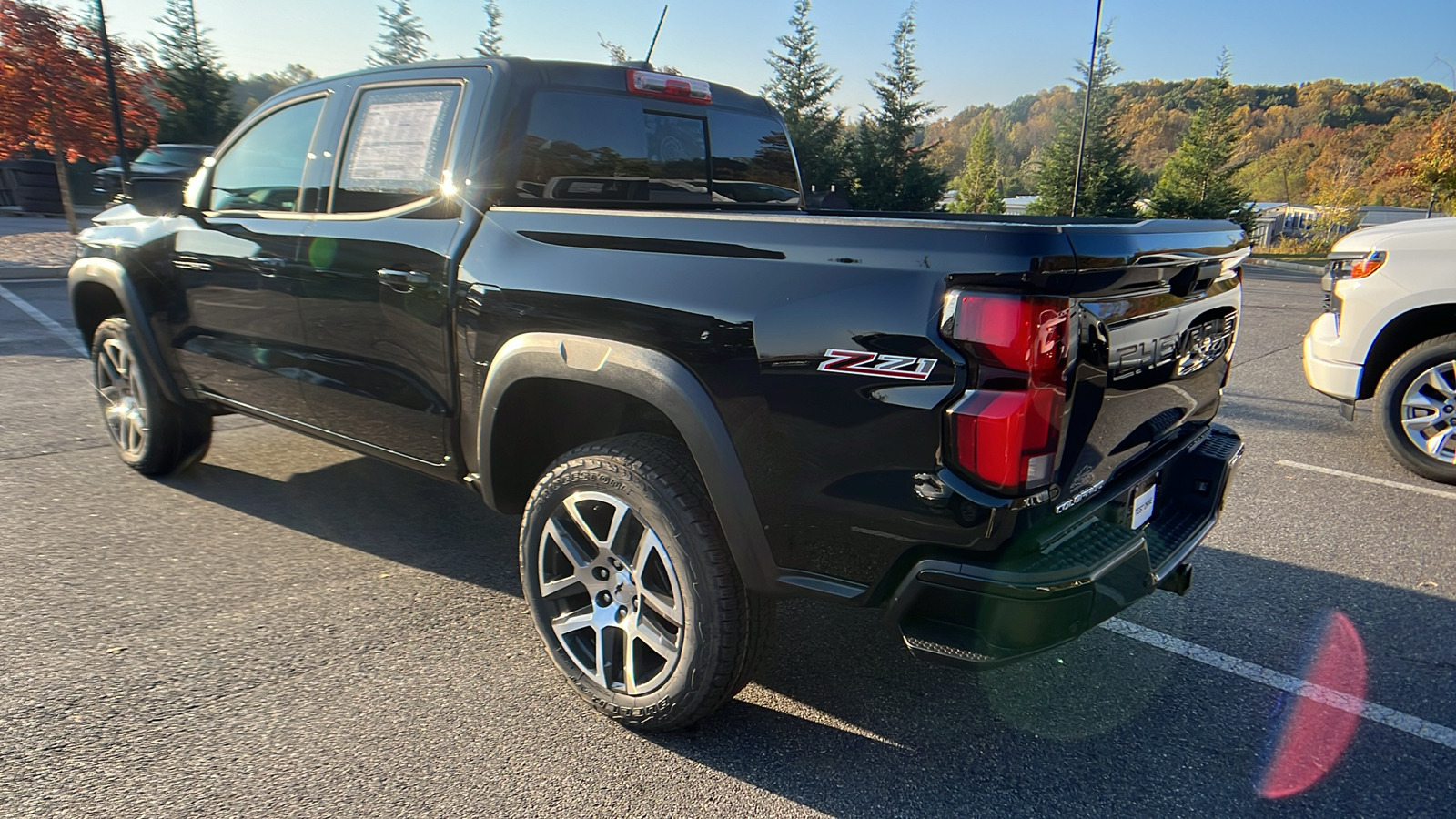 2024 Chevrolet Colorado 4WD Z71 8