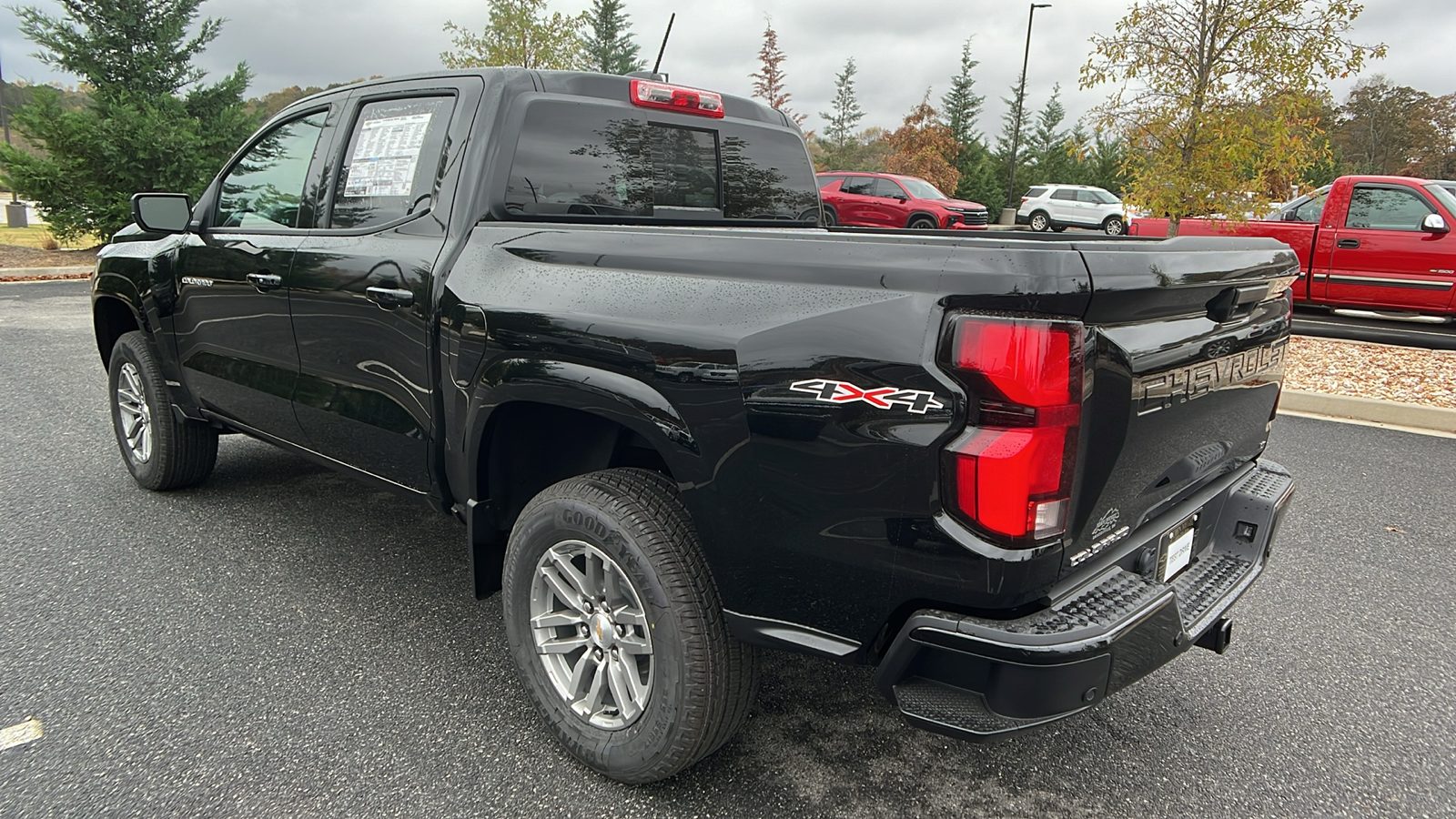 2024 Chevrolet Colorado 4WD LT 8