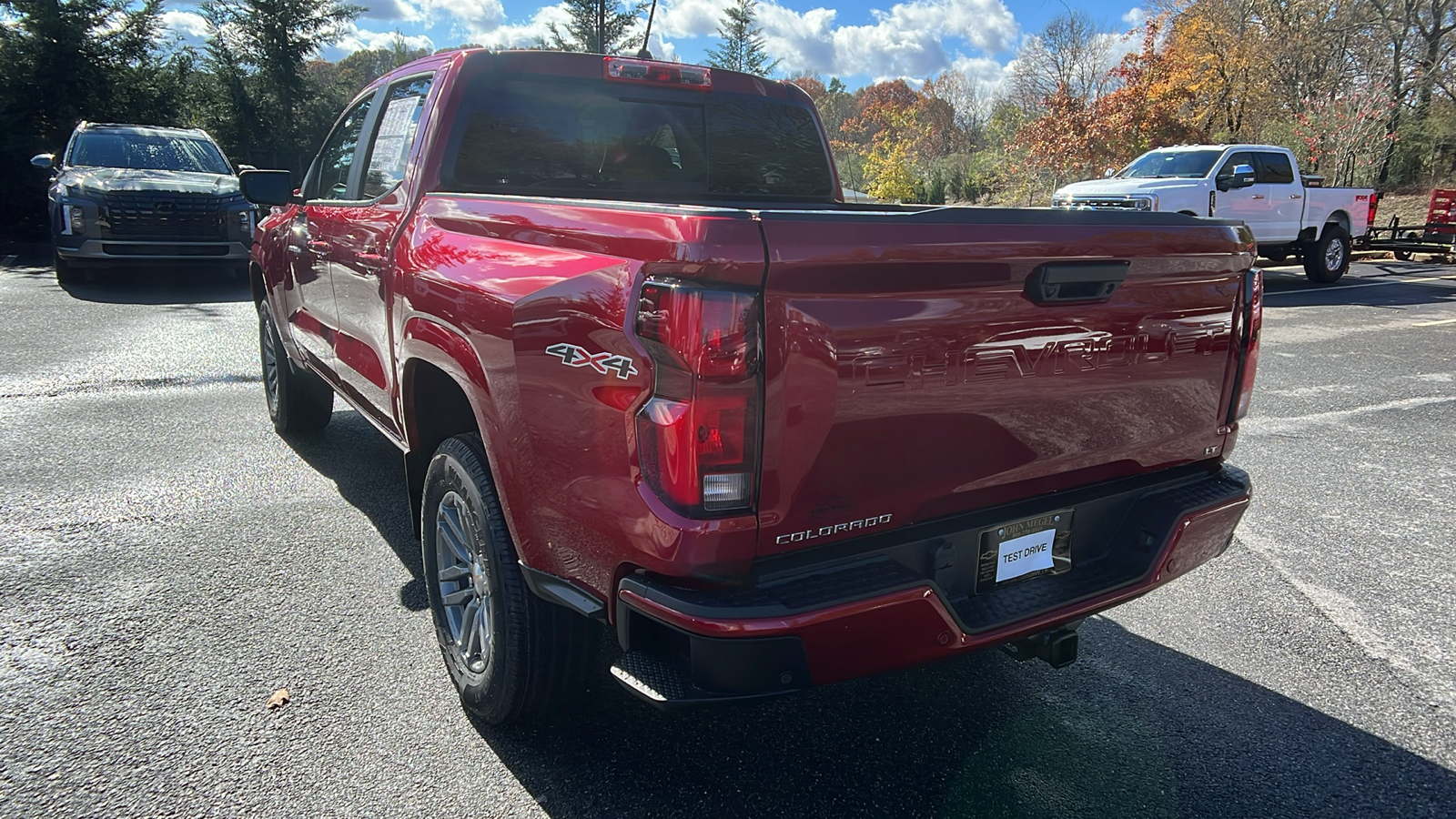 2024 Chevrolet Colorado 4WD LT 8