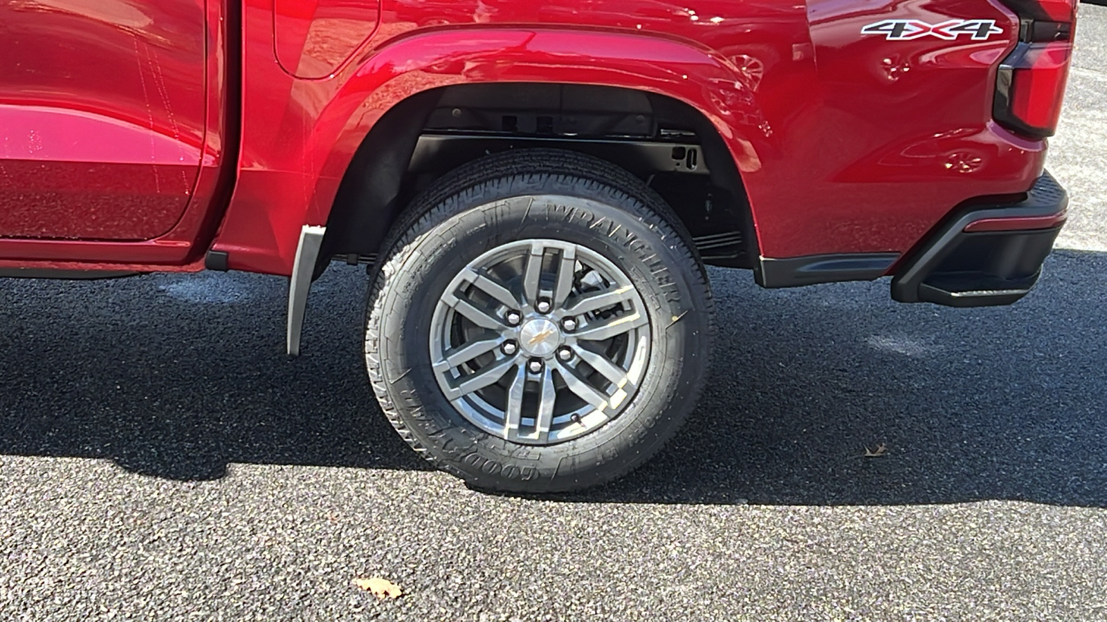 2024 Chevrolet Colorado 4WD LT 10