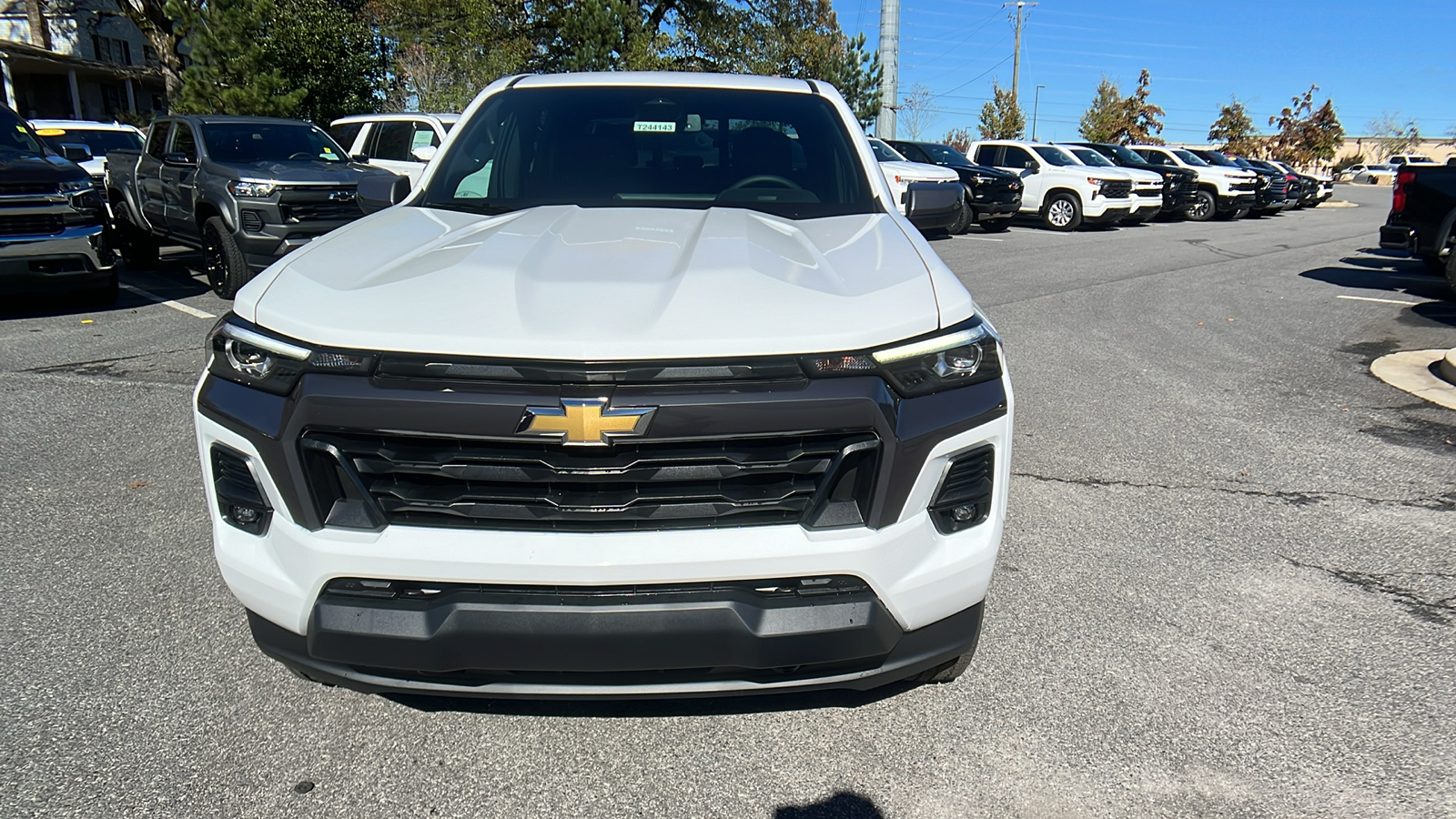 2024 Chevrolet Colorado 4WD LT 3