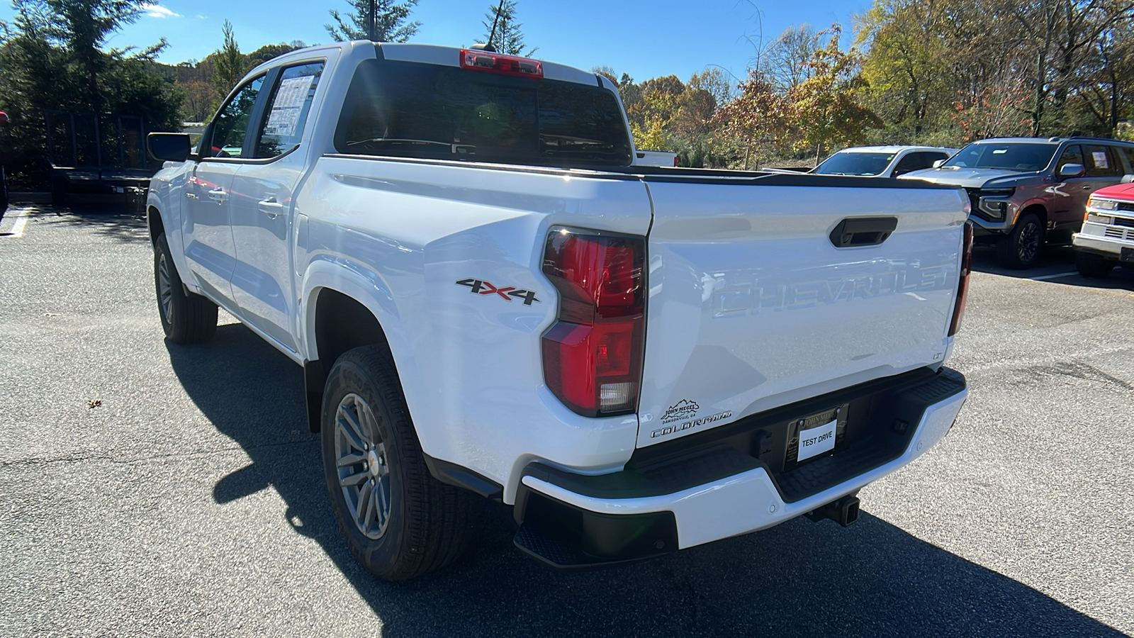 2024 Chevrolet Colorado 4WD LT 8