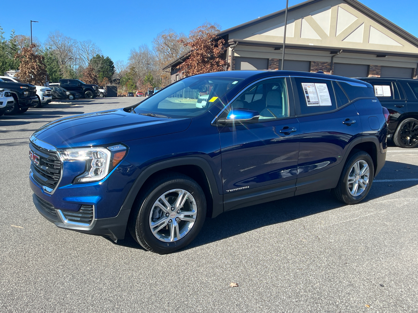 2022 GMC Terrain SLE 1