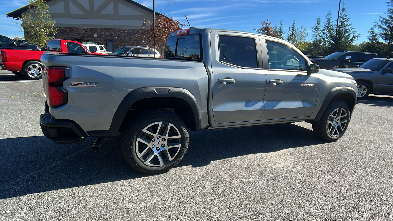 2024 Chevrolet Colorado 4WD Z71 6