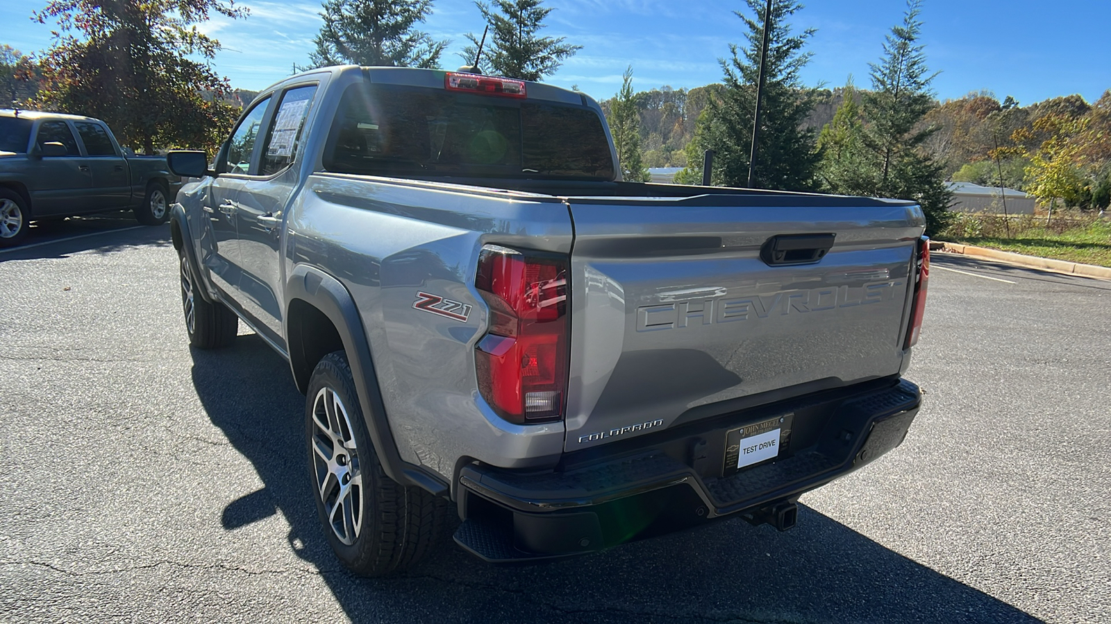 2024 Chevrolet Colorado 4WD Z71 8