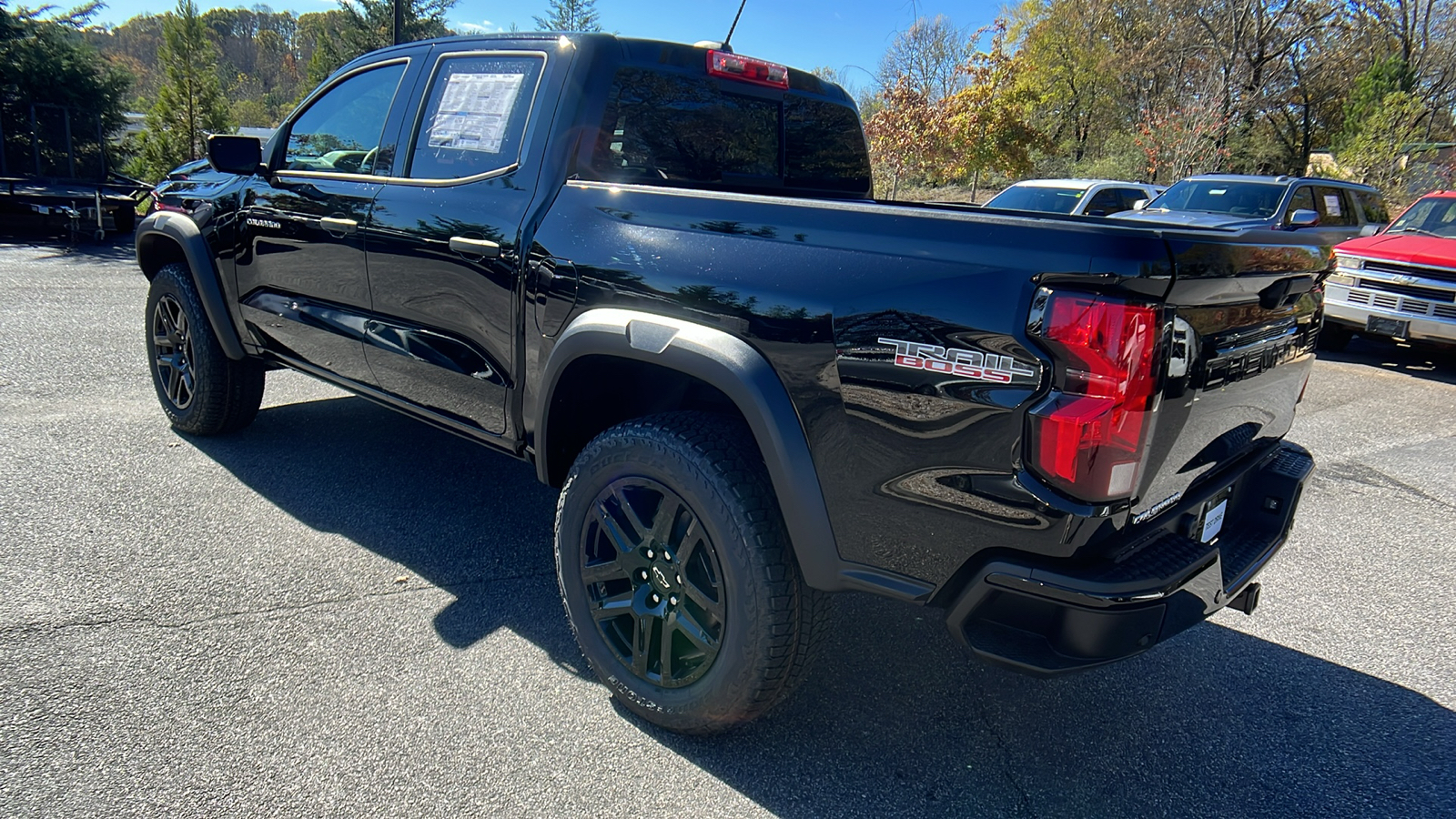 2024 Chevrolet Colorado 4WD Trail Boss 8