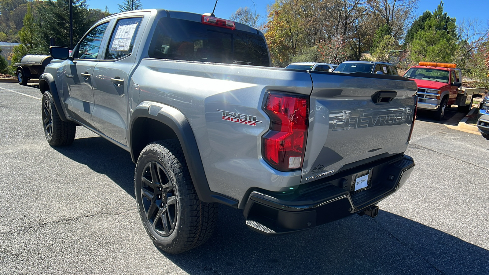 2024 Chevrolet Colorado 4WD Trail Boss 8