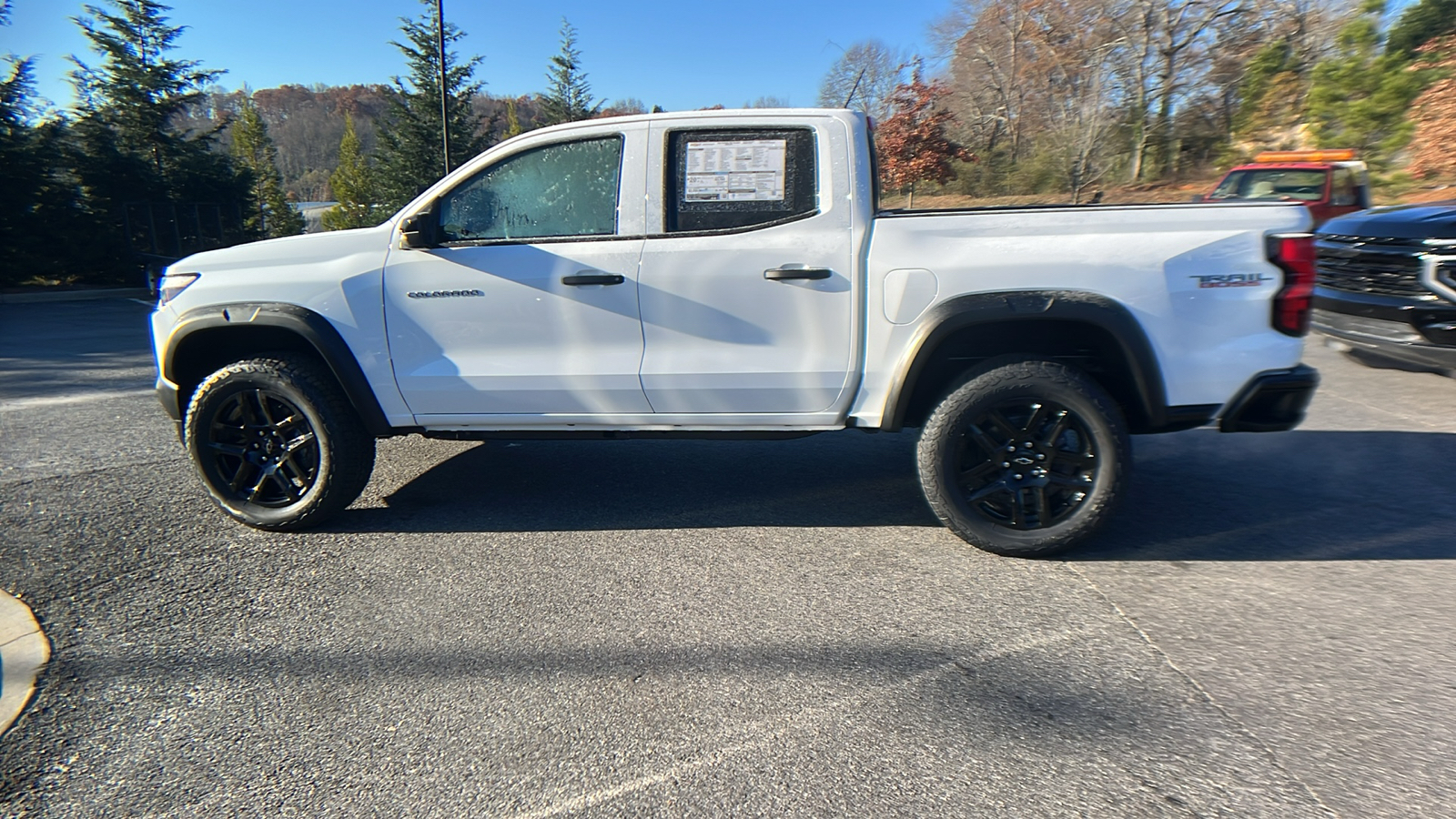 2024 Chevrolet Colorado 4WD Trail Boss 8