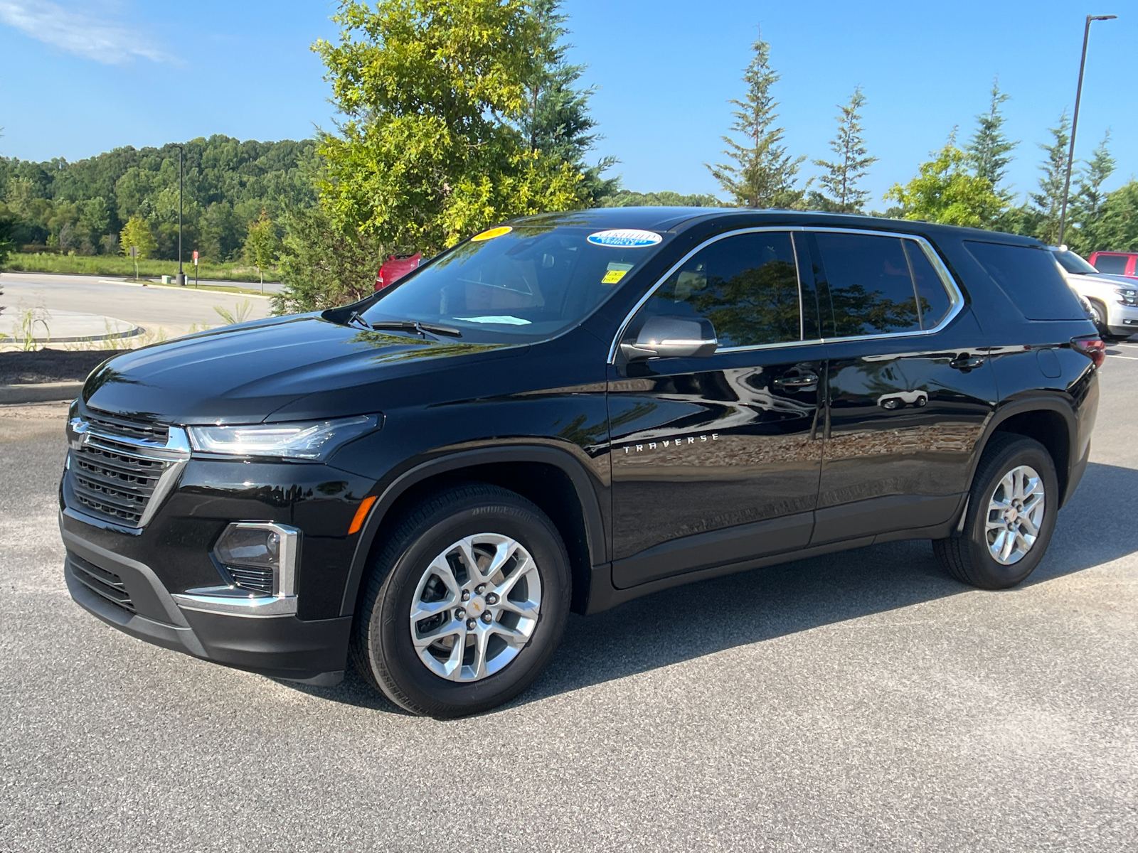 2023 Chevrolet Traverse LS 1