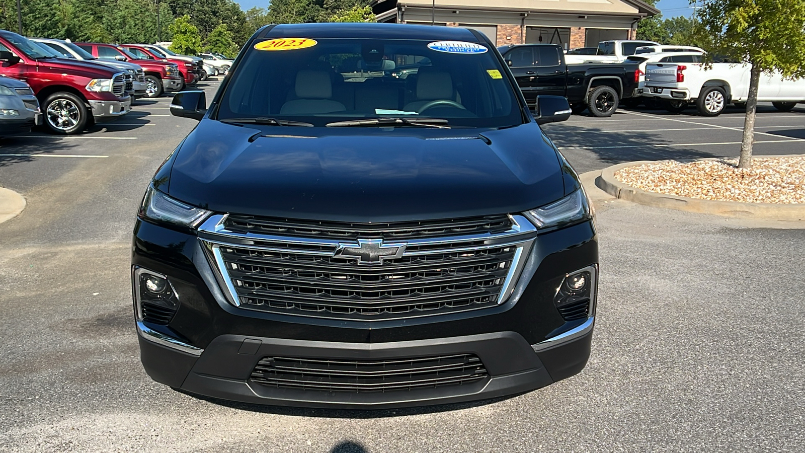 2023 Chevrolet Traverse LS 3