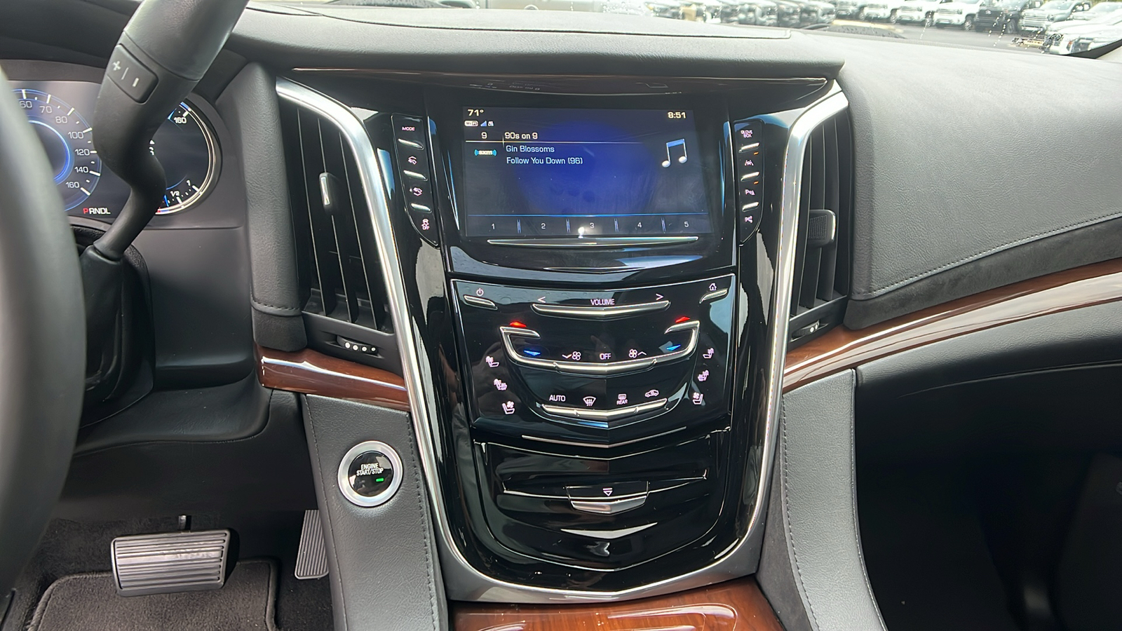 2018 Cadillac Escalade Luxury 29