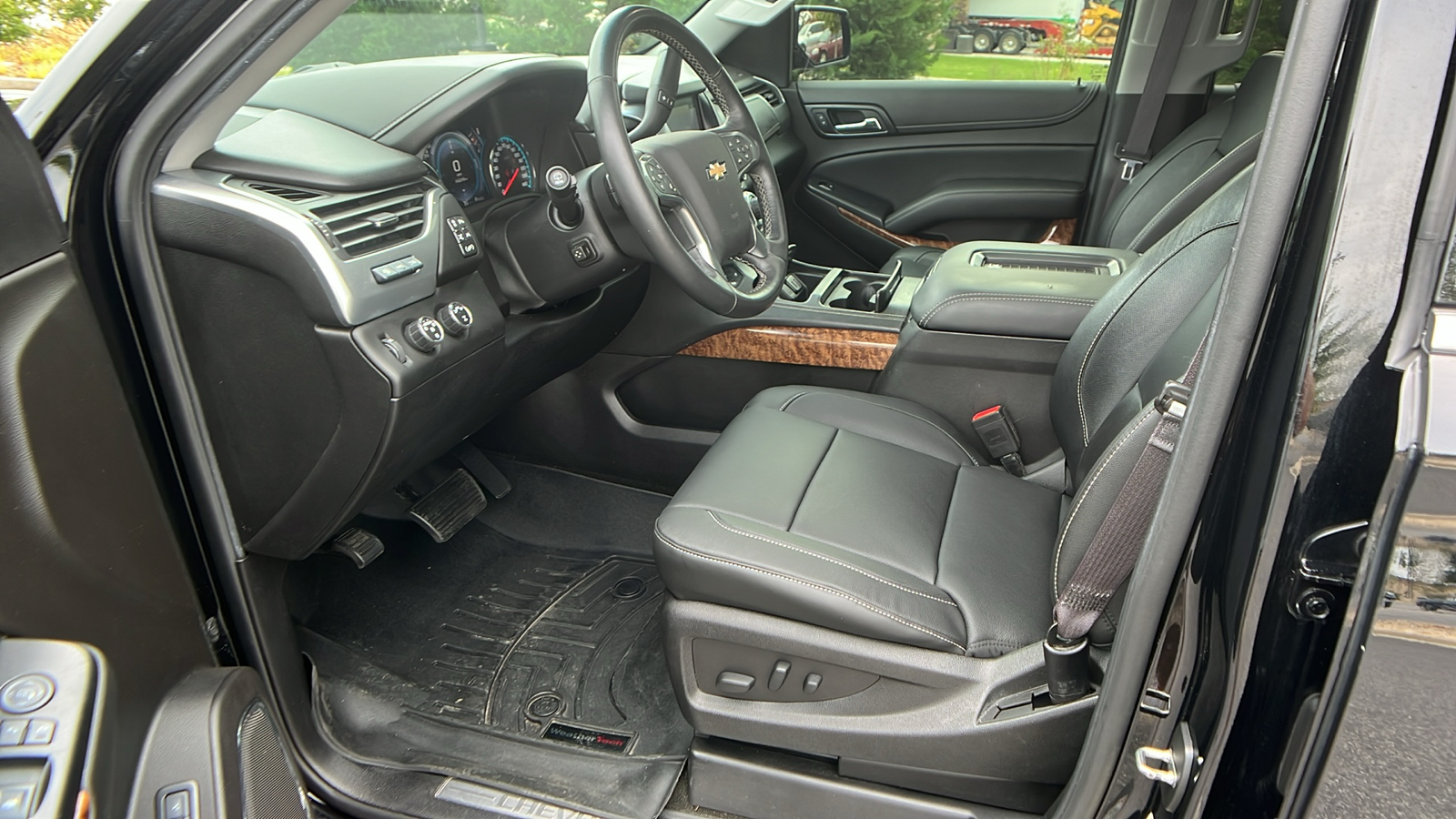 2017 Chevrolet Suburban Premier 13