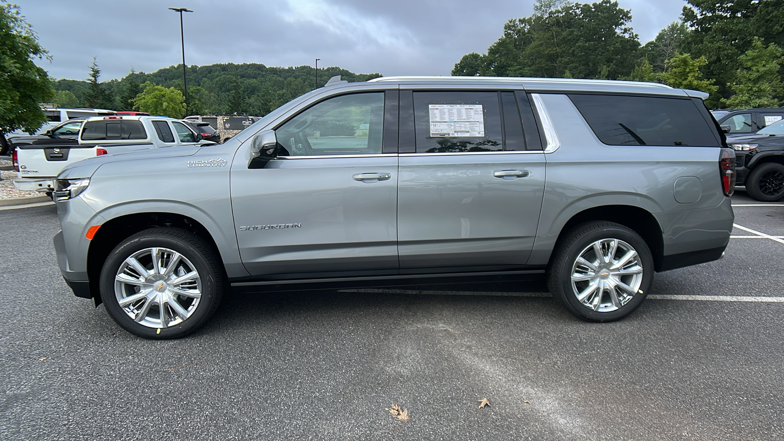 2024 Chevrolet Suburban High Country 8