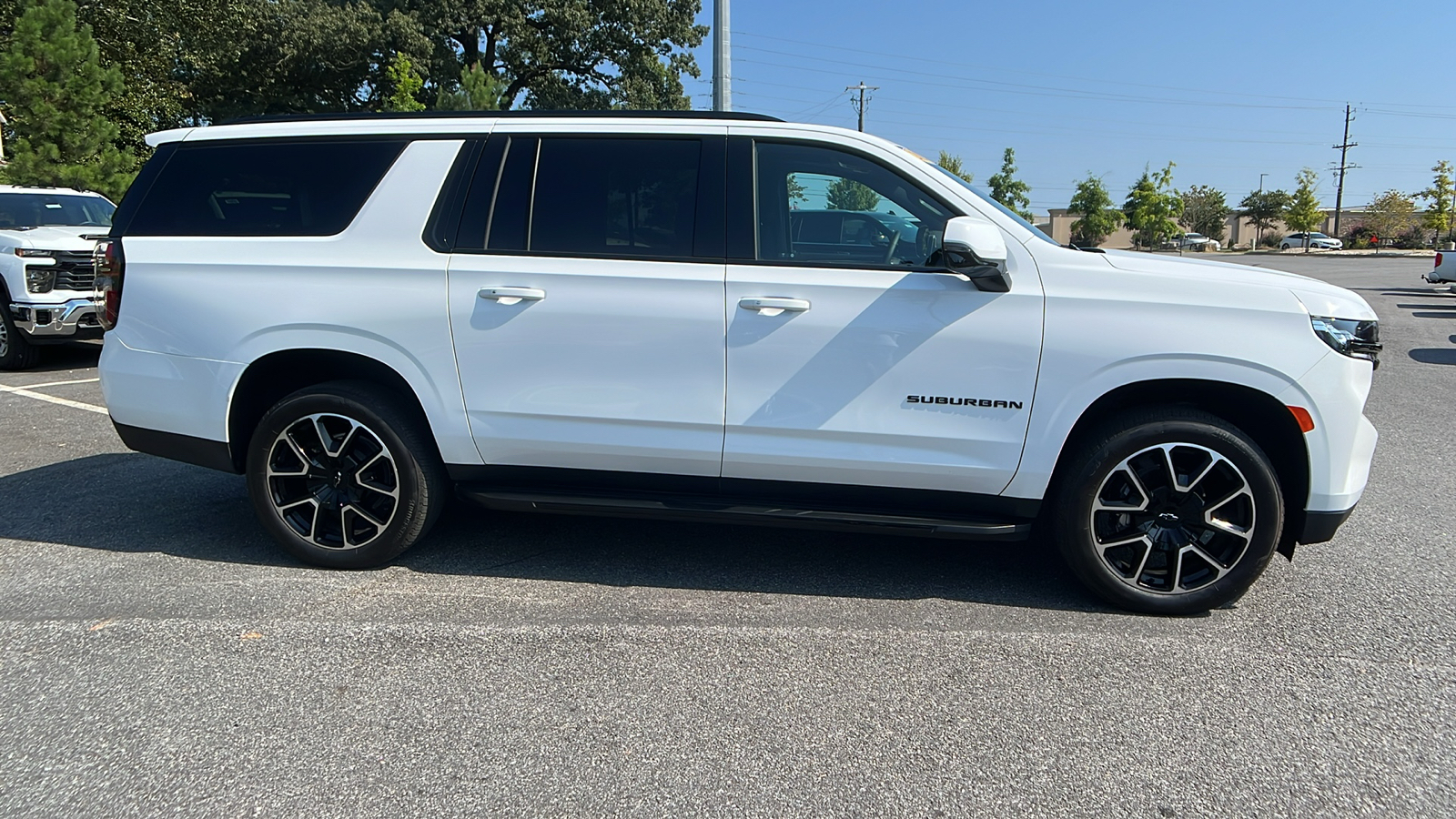 2023 Chevrolet Suburban RST 5