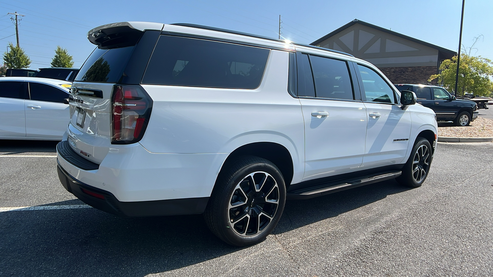 2023 Chevrolet Suburban RST 6