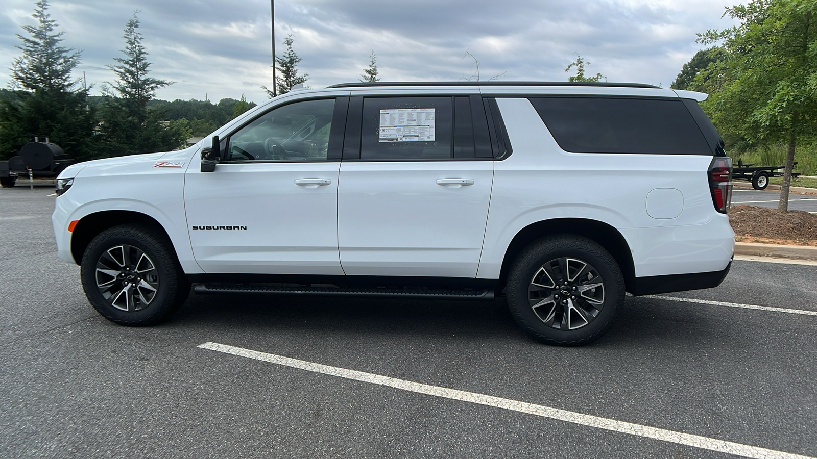 2024 Chevrolet Suburban Z71 8