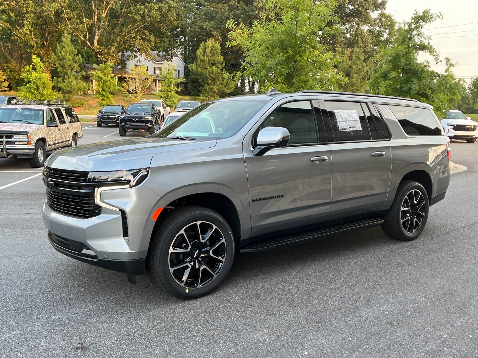 2024 Chevrolet Suburban RST 1