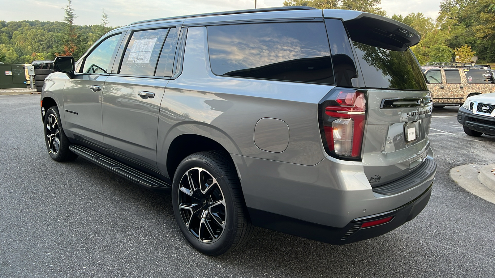 2024 Chevrolet Suburban RST 7