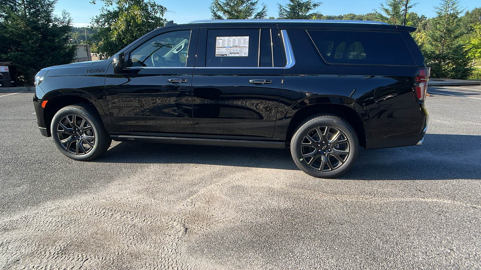 2024 Chevrolet Suburban High Country 8