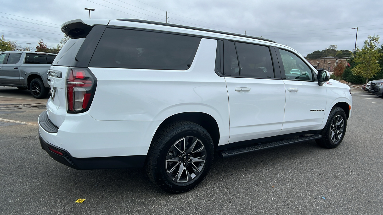 2023 Chevrolet Suburban Z71 6