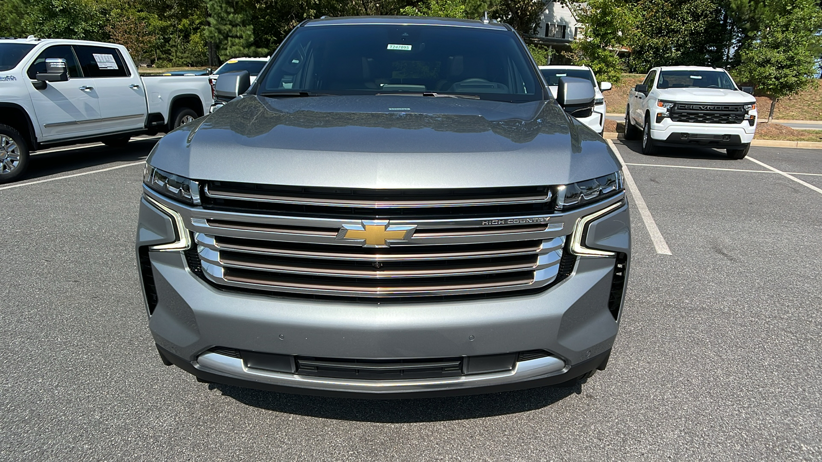 2024 Chevrolet Suburban High Country 2