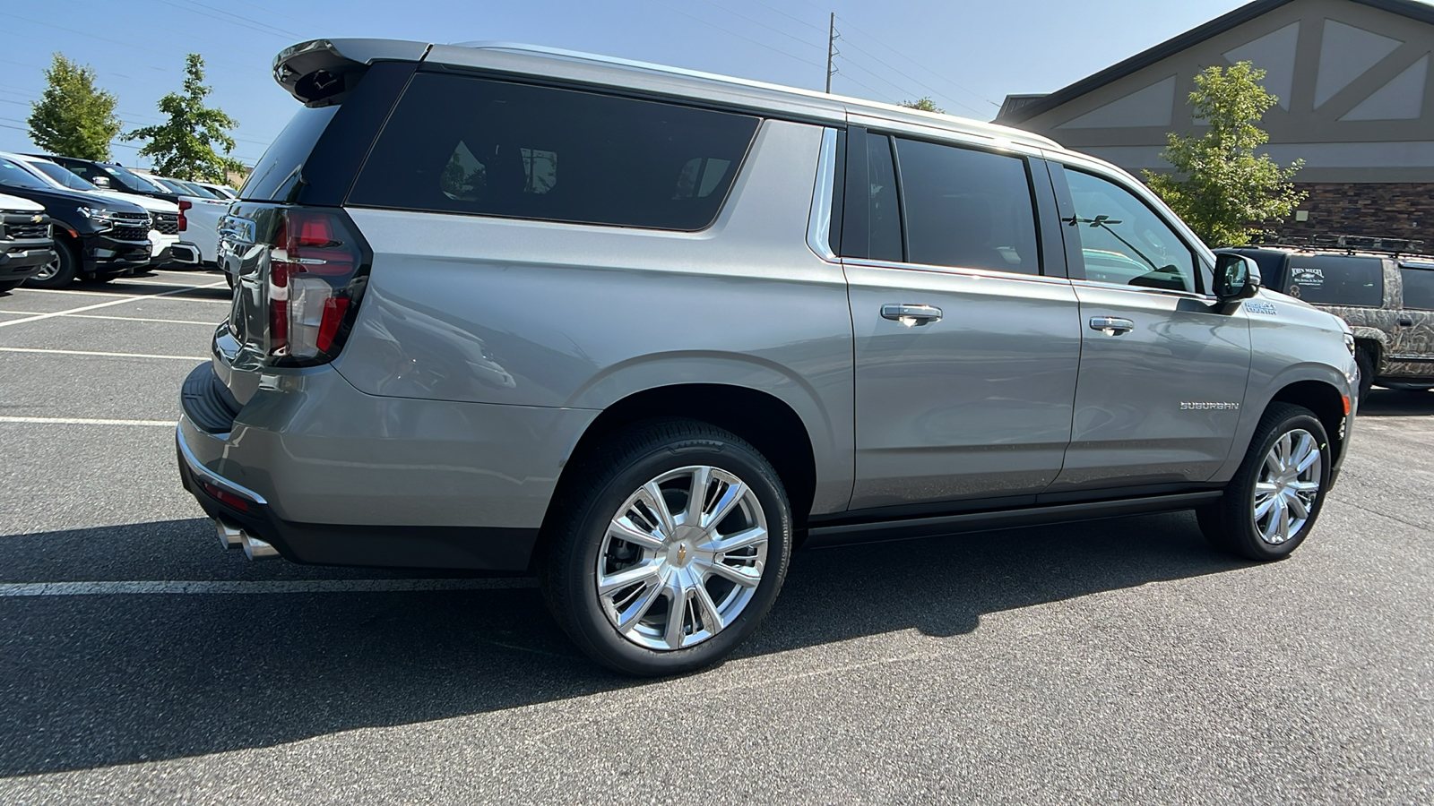 2024 Chevrolet Suburban High Country 5