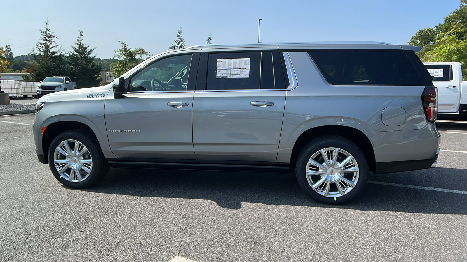 2024 Chevrolet Suburban High Country 8