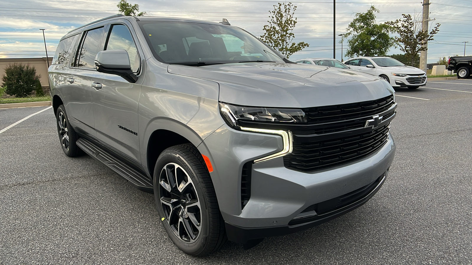 2024 Chevrolet Suburban RST 3