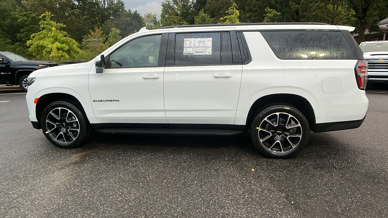 2024 Chevrolet Suburban RST 8