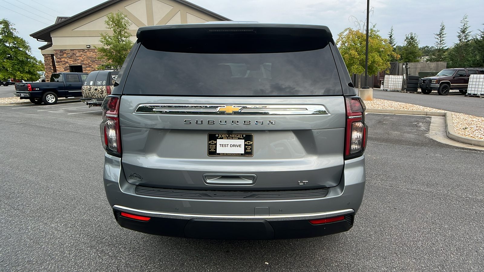 2024 Chevrolet Suburban LT 6