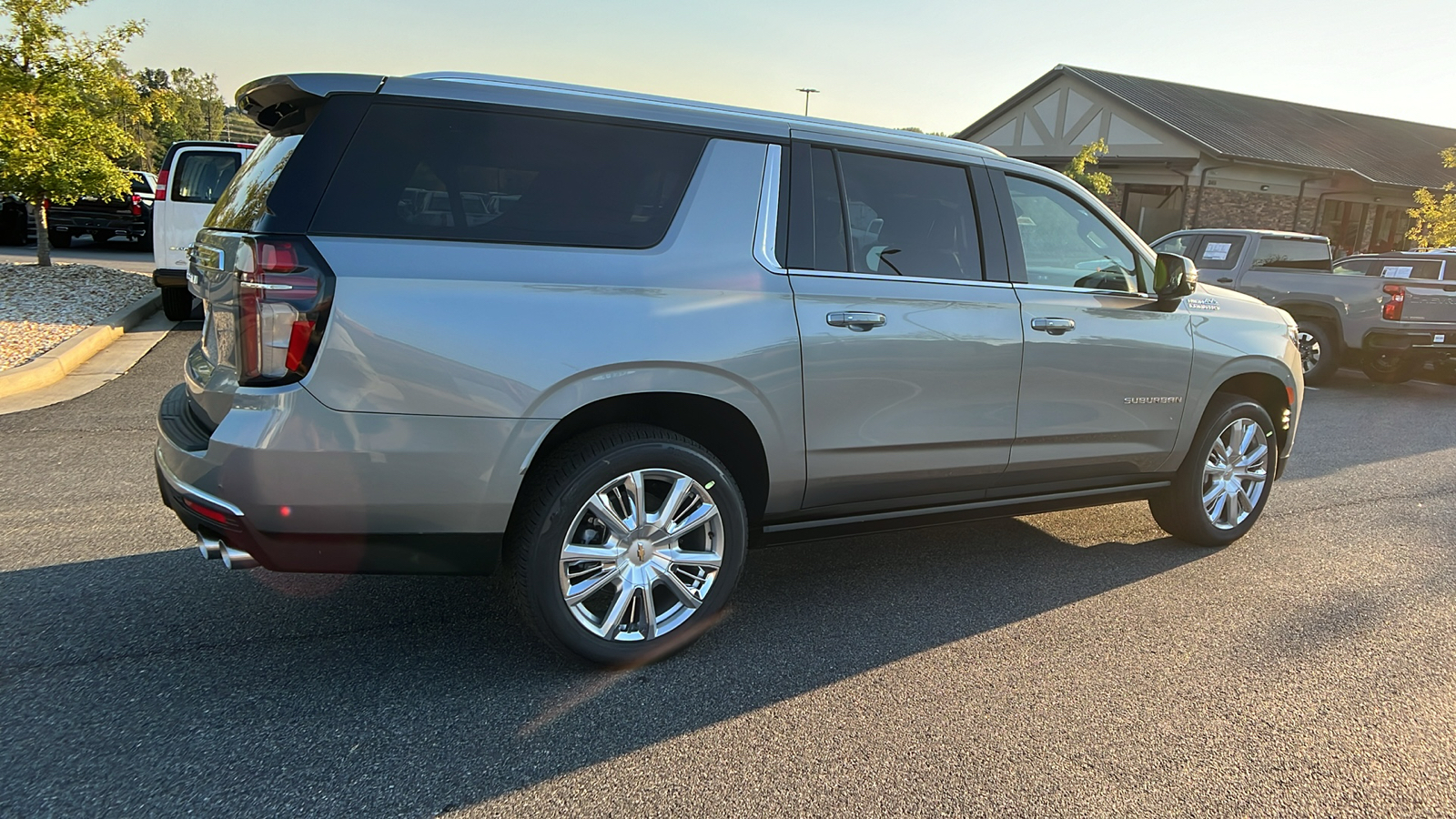 2024 Chevrolet Suburban High Country 6