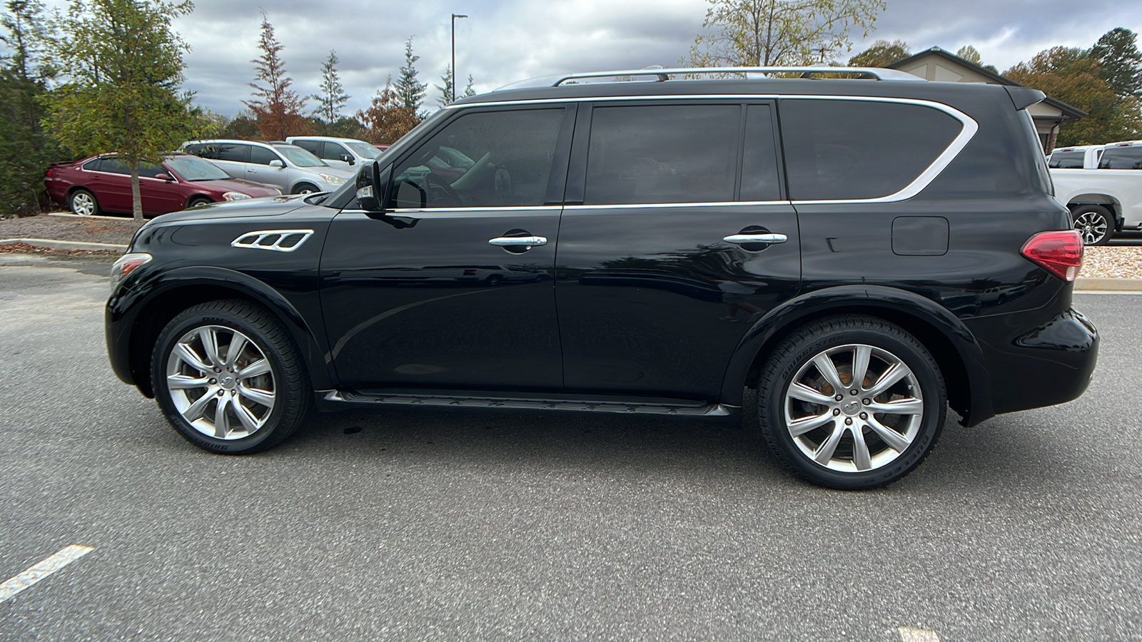 2013 INFINITI QX56 Base 9